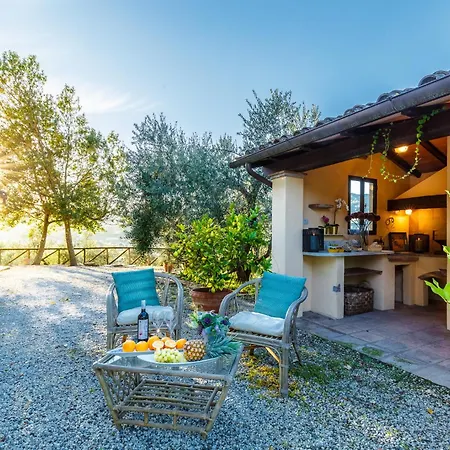 Amore, A Romantic Hilltop In * Lucca