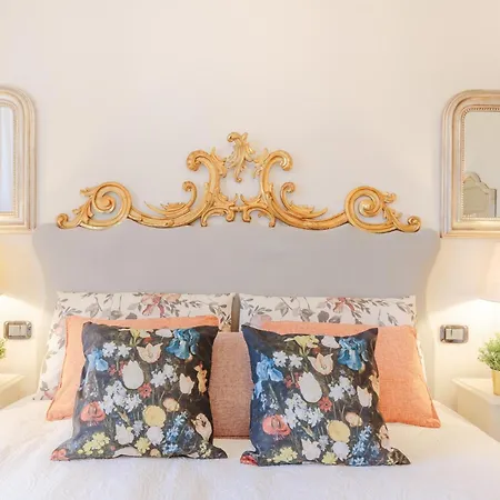 Amore, A Romantic Hilltop In Lucca