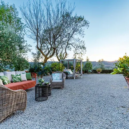 Amore, A Romantic Hilltop In Villa