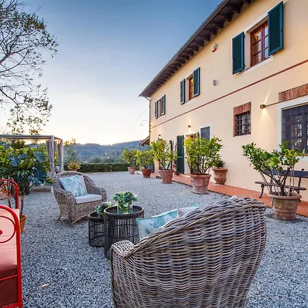 Villa Amore, A Romantic Hilltop In