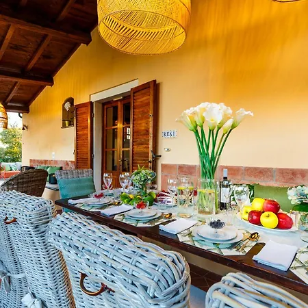 Amore, A Romantic Hilltop In Willa Lukka
