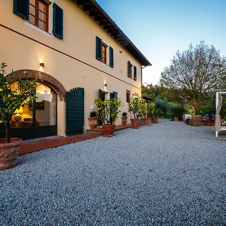 Willa Amore, A Romantic Hilltop In Lukka